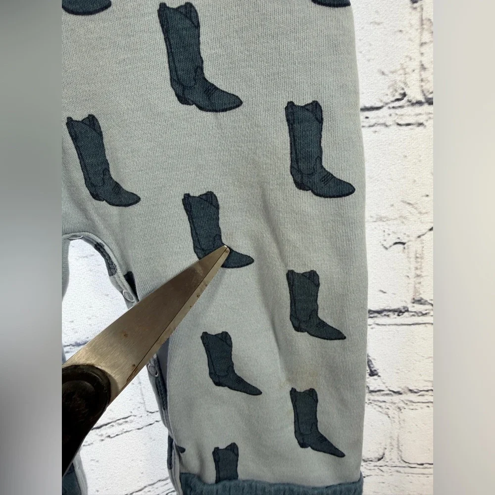 Kate Quinn Boot Print Footie *play*